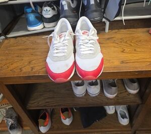 Nike White and Red Low-Top Running Shoes